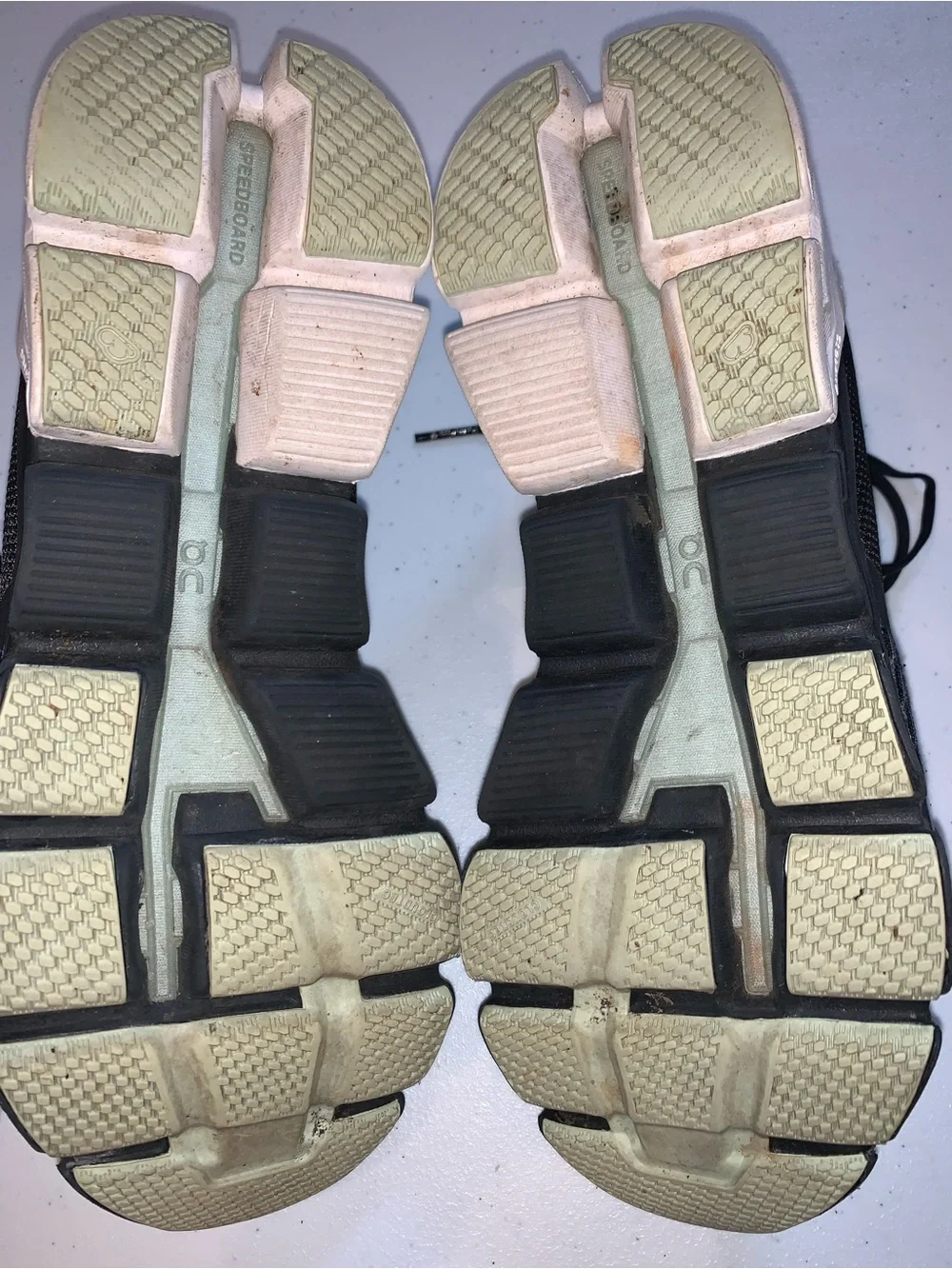 ON CLOUD Cloudflyer Running SHOES 8.5 Wide EUC